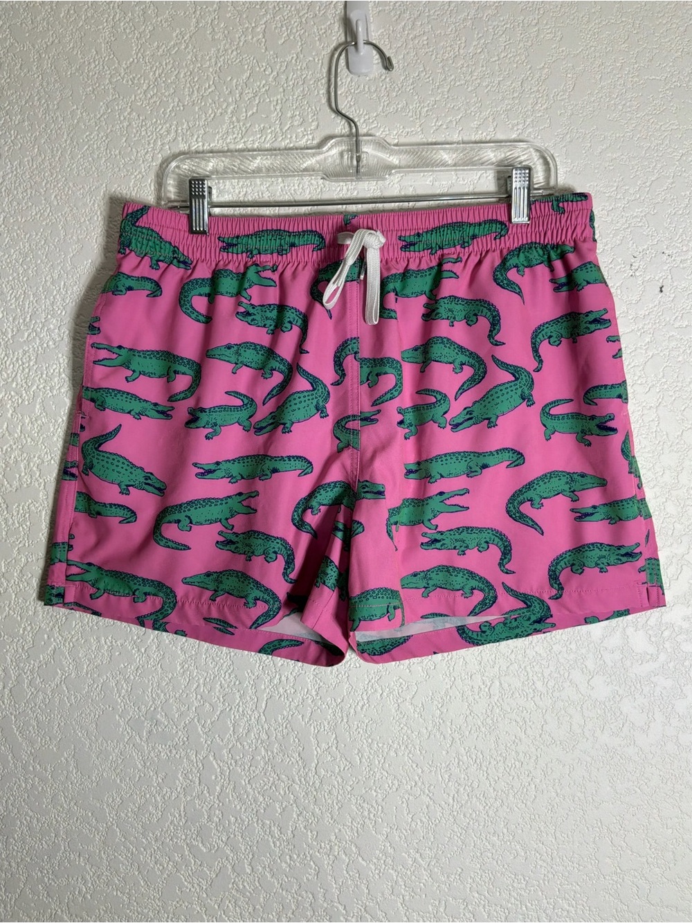 Chubbies Men’s Swim Shorts Pink/Green Alligator Print XL 4" Inseam Drawstring